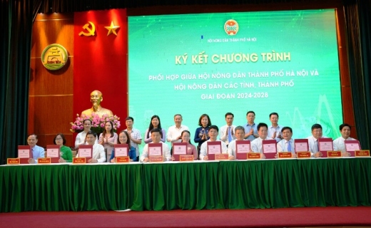 Đoàn công tác Hội Nông dân tỉnh tham gia chuỗi hoạt động trong CTPH do Hội Nông dân TP Hà Nội tổ chức