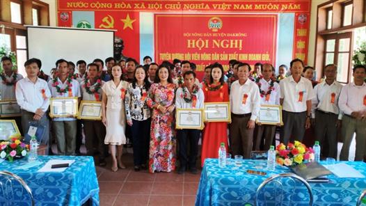 Hội nghị tuyên dương hội viên nông dân sản xuất – kinh doanh giỏi, cán bộ Hội xuất sắc giai đoạn 2015 - 2020