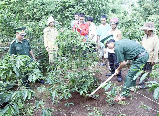 Nhận diện và đấu tranh với các âm mưu, thủ đoạn 