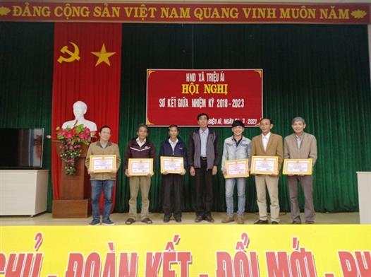 Hội Nông dân xã Triệu Ái tổ chức sơ kết giữa nhiệm kỳ 2018 - 2023   