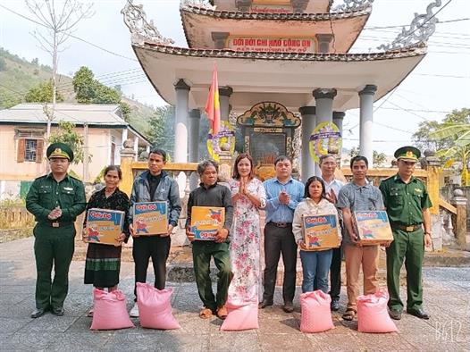 Hội Nông dân huyện Đakrông tổ chức các hoạt động hướng về các xã vùng biên giới   